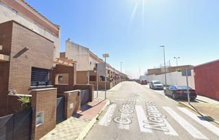 Haus  Cañada de los negreros 5. Se vende casa okupada en cañada de los negreros 5, castilleja de