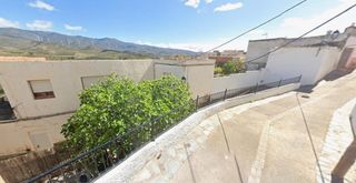 Casa a Tres Villas (Las). Se vende casa okupada en calle carretera 25 de las tres villas e