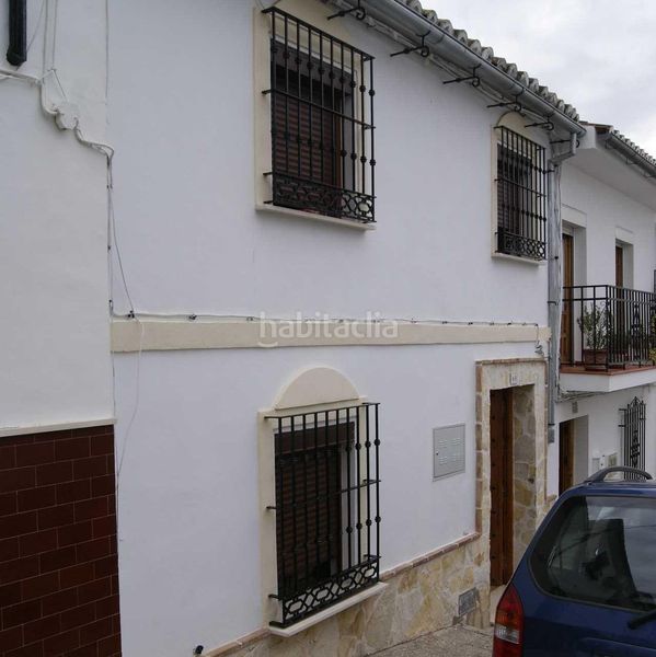 Foto 6e77864d-f086-4c9e-8ed1-7d1e5a17a8a2. Pis a Cueva de Menga Antequera