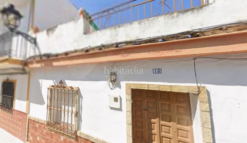 Foto cfbde765-73ed-4d93-badb-28d05978b0d0. Casa a hnos alvarez quintero a Guillena pueblo Guillena