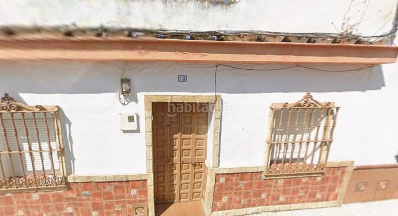 Foto ee8ecadf-707b-49f5-9f87-cd990bdfe225. Casa a hnos alvarez quintero a Guillena pueblo Guillena