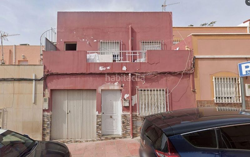 Foto 96b519a5-d96d-4eaa-a1ae-14cb8aae60ed. Semi detached house in calle sierra monteagud 129 in Almería