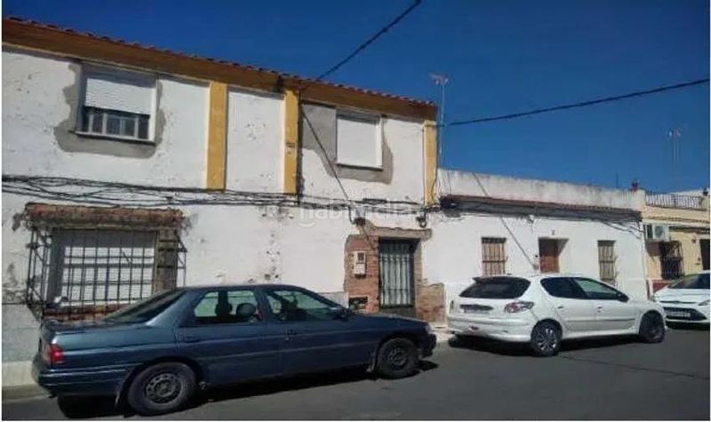 Foto 30706171-1b9f-4a2f-9086-de3a967f5abb. Casa adosada en calle emilio castelar 10 se vende casa adosada okupada en calle emilio castelar 10 la rinconada, sevilla. en San Jose de la Rinconada