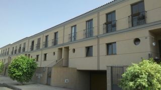 Appartement à Calle pantana residencial arinaga 31. Se vende inmueble okupado situado en calle calle pantana residen