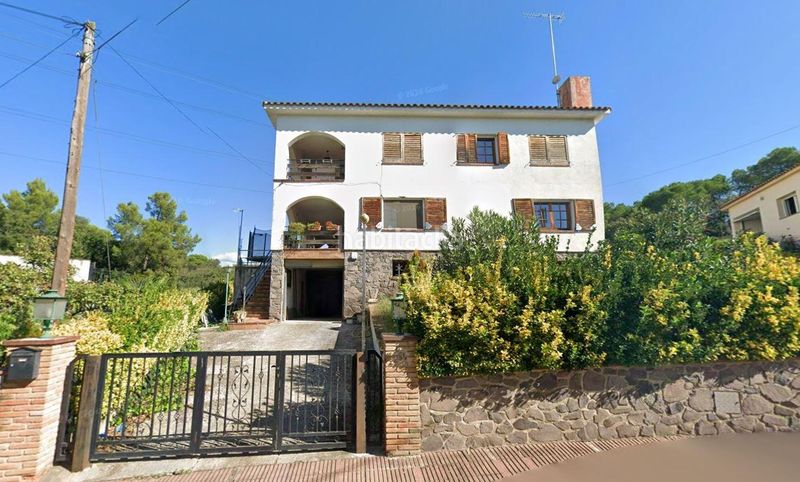 Foto 1217322b-b42e-4550-8380-72f1f9f7b5f2. Casa a carrer de dalt 64 a Riells i Viabrea