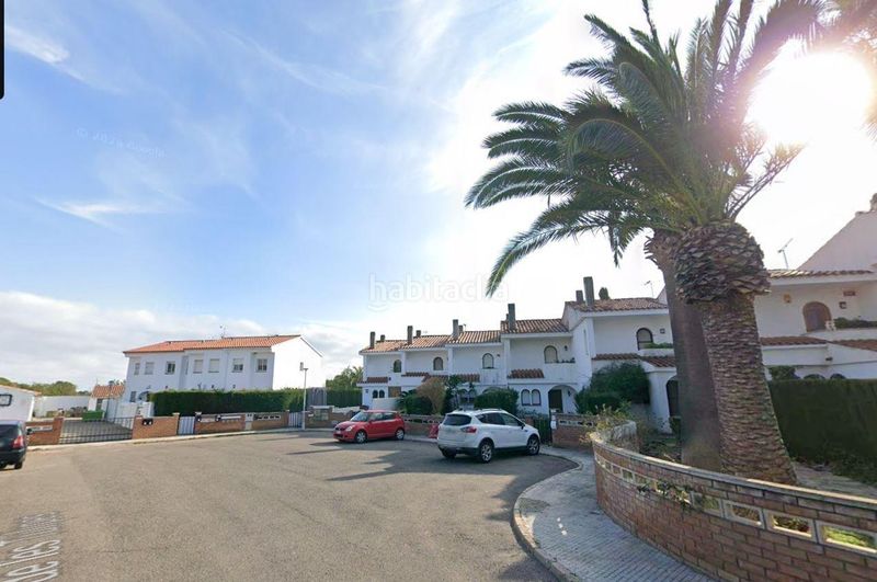 Foto 0bb280d4-13a2-4a98-8ad0-7dbc0d86eda2. Casa amb piscina a Platja de Mont-roig Mont-roig del Camp