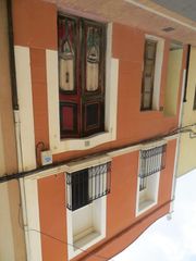 Casa adosada en Ondara. Se vende casa adosada okupada en desamparados 3 ondara, alicante
