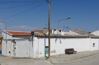 Appartamento  Arte 2. Se vende piso okupado en calle arte 2 escalonilla, toledo.