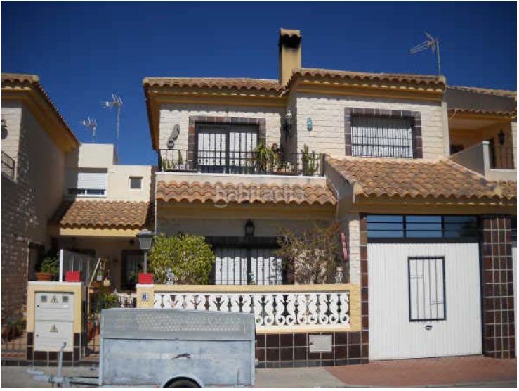 Foto e5c36d49-53de-4541-a763-a4cbda81f2f0. Casa adossada a reina sofía 6 a Sucina Murcia