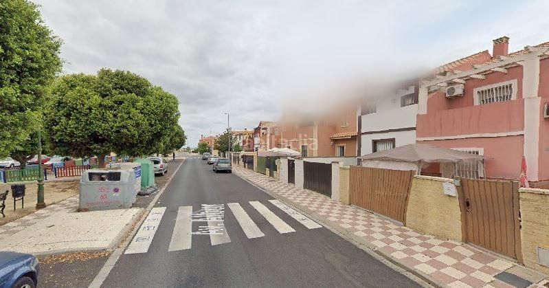 Foto c07955e4-8649-4ec6-a768-3c2957738ed8. Pis a avenida avenida albur 17 a Alcalá del Río
