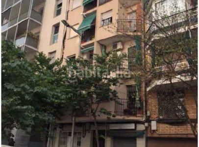 Foto e4c6eb5a-f6a1-471b-89e3-cfbc8e7dbbdc. Casa adossada a Prosperitat Barcelona