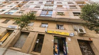 Piccolo appartamento in Comercio 18. Se vende piso okupado en comercio 18 hospitalet de llobregat, l