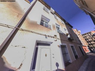 Flat  Pozo ojicos 10. Se vende piso okupado en pozo ojicos 10 tarancón, cuenca.