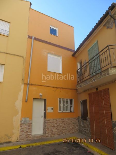Foto 4bac0b62-4ab2-49db-92a3-eadb76880450. Casa adossada a iglesia 3 a Senyera