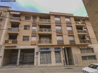 Geschäftsraum  Carrer del bisbe palau 21. Se vende local okupado en bisbe palau 21 valls, tarragona.