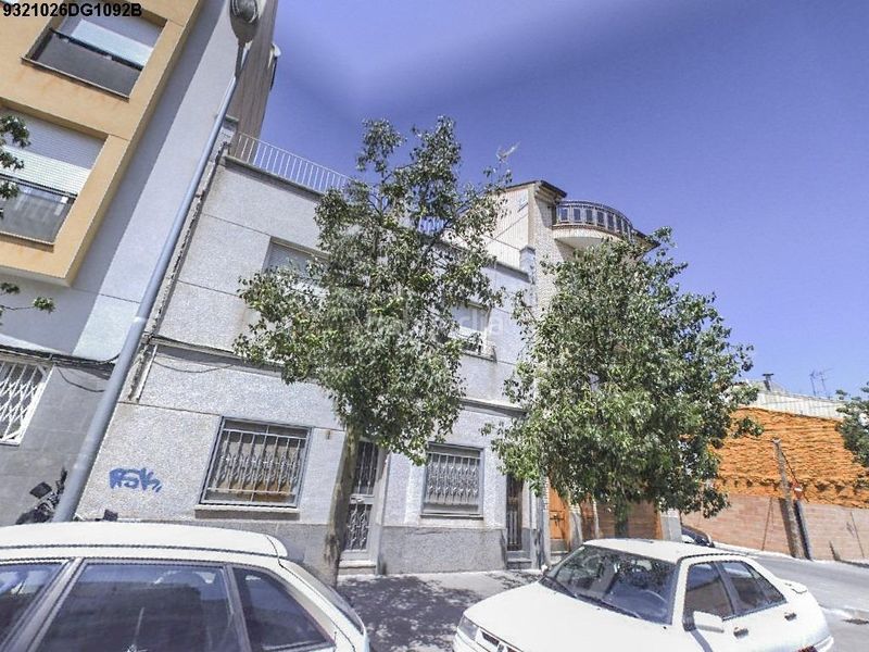 Foto f3dbe02b-a018-4397-ba90-f123713f527f. Semi detached house in san honorato 85 in Ca n'Anglada Terrassa
