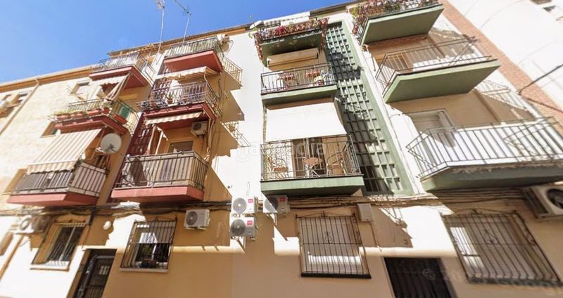 Foto dddc9c1c-12a5-4847-a296-fab1ab6ed818. Pis a velarde 1 a Linarejos Linares