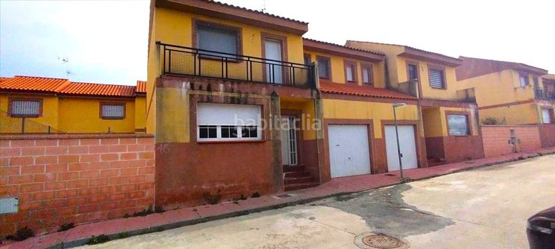 Foto 59ea695f-625a-4737-9281-e4f8354be849. Casa adossada a cerrillo 31 a Hormigos
