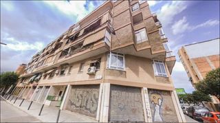 Flat in Natzaret 6. Se vende piso okupado en natzaret 6 hospitalet de llobregat l, b