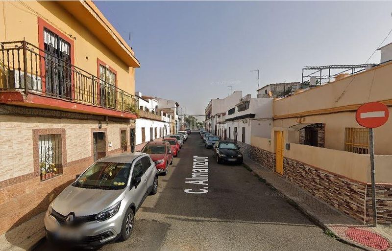 Foto 15a9de72-59fe-43f7-bacd-c724c957251e. Pis a calle almanzor a Torreblanca Sevilla