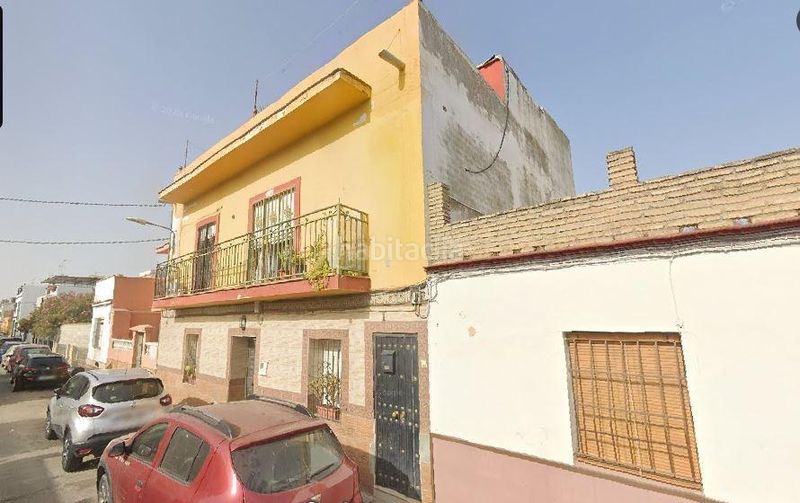 Foto ac8e62fd-e8a3-46e2-ab6f-14c985460a20. Pis a calle almanzor a Torreblanca Sevilla