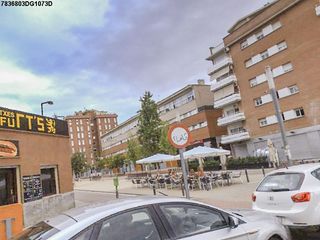 Local Comercial en Passeig de lluís muncunill 6. Se vende local okupado en lluis muncunill 6 terrassa, barcelona.