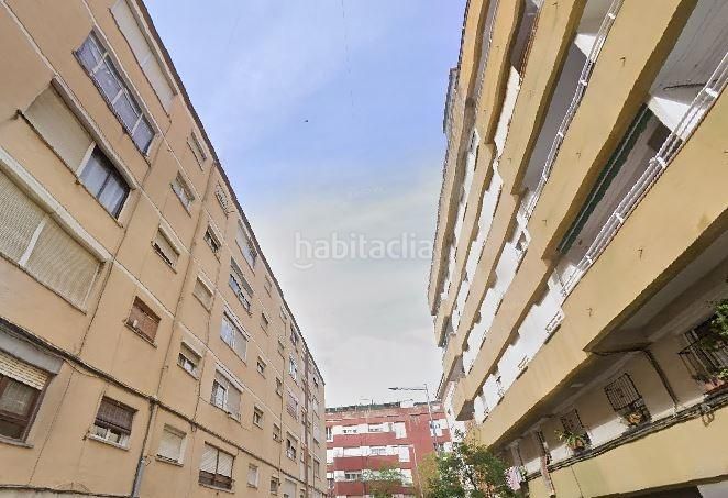 Foto 8f3b3e22-659f-4f08-a81b-a6f064397ffa. Pis a carrer angel guimera a Centre Salt