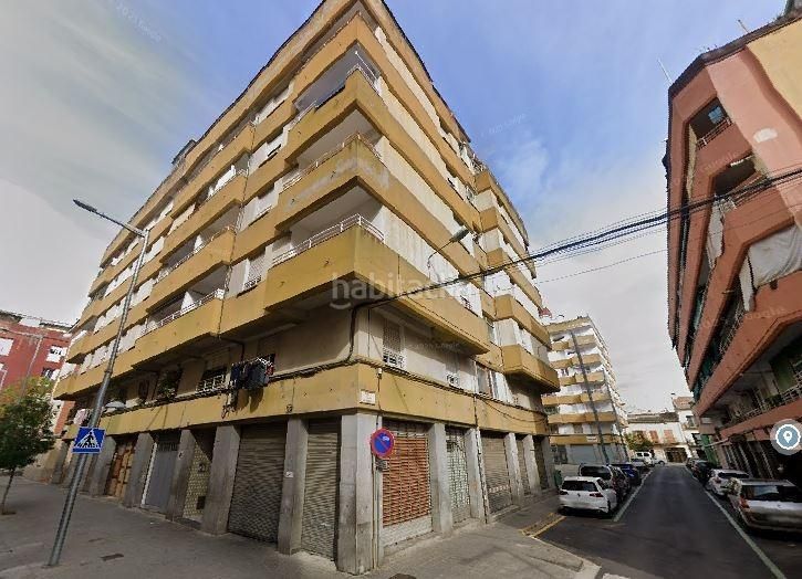 Foto d56414d7-33eb-44d2-b64d-52f91458e452. Pis a carrer angel guimera a Centre Salt