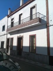 Maison jumelée  Umbria 57. Se vende casa adosada okupada en umbria 57 peñarroyapueblonuevo,
