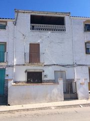 Casa adossada a Vista alegre 19. Se vende casa adosada okupada en calle vista alegre 19 beas de s