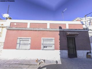 Casa a schiera  Ponce de leon 8. Se vende casa adosada okupada en calle ponce de leon 8 algeciras