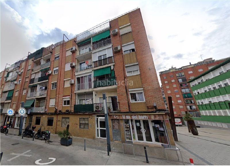Foto bebf8b7d-5b03-42c8-9113-3fbb05c71870. Pis a Llefià Badalona