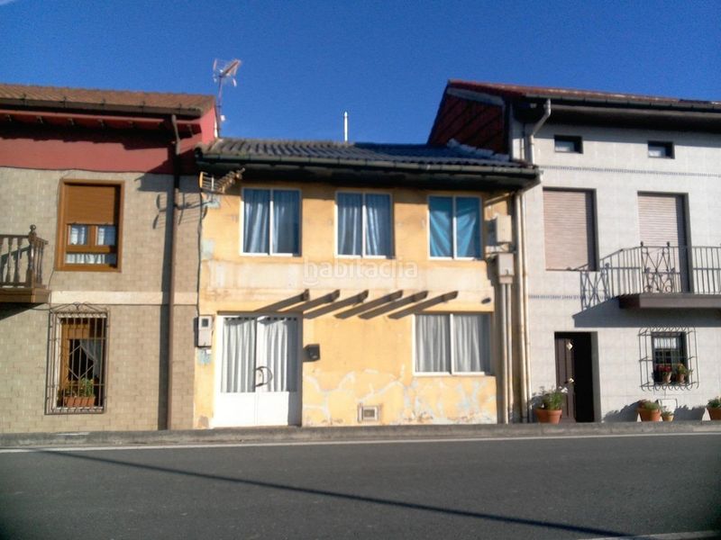 Foto b5c20fc2-d3fd-4299-ad58-373f419a675b. Semi detached house in de camarreal 114 in Peñacastillo - Nueva Montaña Santander