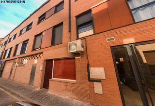 Appartamento  Comercio 5. Se vende piso  garaje alquilads en calle comercio 5 bargas, tole