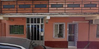 Etagenwohnung  Calle olocau 6. Se vende piso alquilado en ex vpo piso vivienda term, cl, olocau