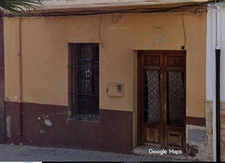 House  Calle mur 85. Se vende inmueble alquilado en almenara