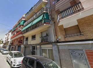 Etagenwohnung in Pare rodes 49. Piso okupado en calle pare rodes 49 de barcelona barcelona.