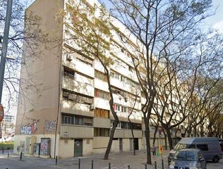 Pis a Llevant. Venta de piso okupado en calle llevant 17 de sant adria de besos