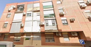 Pis a Calle bernardo el de los lobito 1. Se vende piso okupado en calle bernardo de los lobitos nº 1 alca