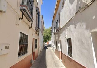 Haus  Calle coronilla. Se vende casa okupada en calle coronilla nº 18 utrera sevilla