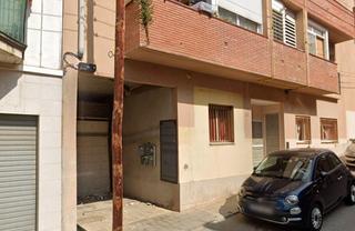 Aparcament cotxe  Ramon y cajal. Se vende garaje okupado en tordera barcelona