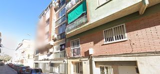 Flat in Espriu 13. Se vende piso okupado en calle espriu 13 santa coloma de gramene