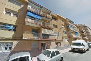 Piso  Torresal. Se vende piso okupa en torrevieja alicante.