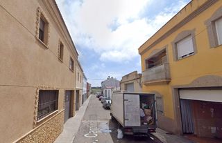 Casa in Carolina coronado 2. Se vende casa adosada okupa en mérida badajoz.