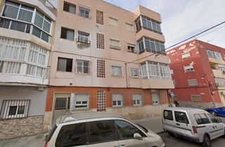 Pis a Juan goytisolo 43. Se vende piso okupa en almería almería.