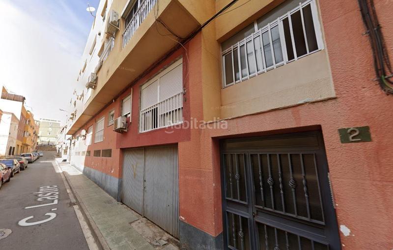 Foto 91357d05-37f8-4554-b348-549a45405b7b. Pis amb aparcament a La Chanca - Pescadería Almería