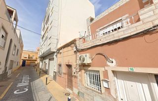 Casa a Mariposa 14. Se vende casa okupada en calle mariposa 14 almería, almería.