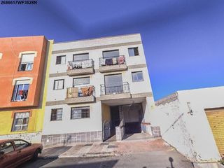 Casa a Duimovich 8. Se vende casa okupada en rúa joaquinico 36 roquetas de mar, alme