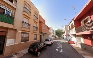 Appartement  Leon felipe(r). Se vende piso okupa en roquetas de mar almería.