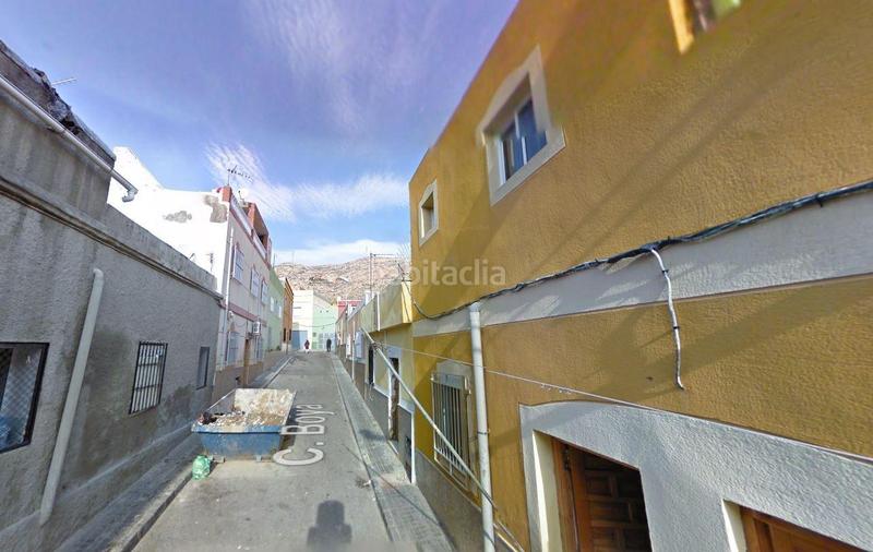 Foto 21e8d1f5-ee35-46e3-9746-6f83aa55e59f. Casa se vende casa independiente okupa . en La Chanca - Pescadería Almería